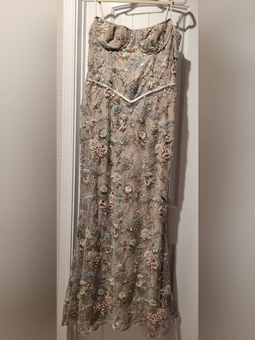NWOT House of CB Taupe Embroidered Floral Mermaid Gown - Picture 8 of 15